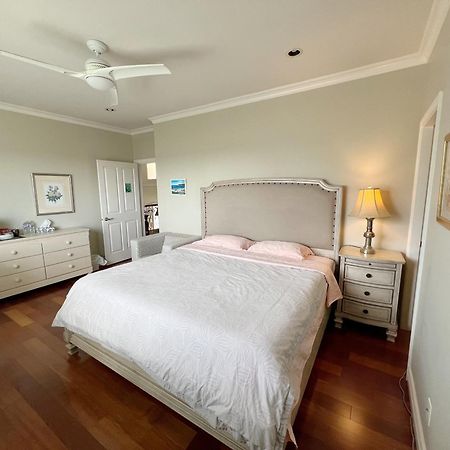 A Cozy Bedroom With A Private Washroom Close To Yvr Richmond Exterior foto