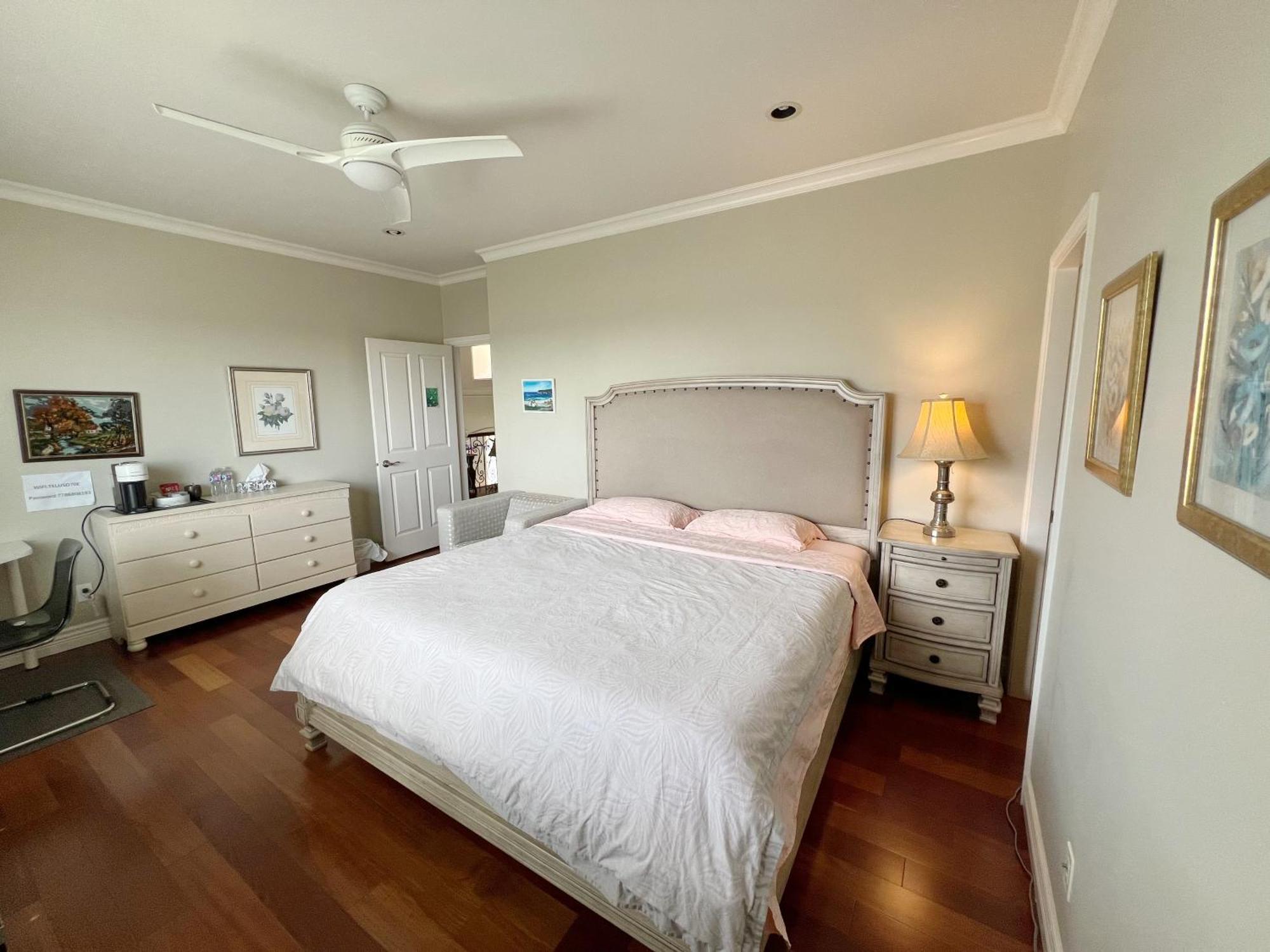 A Cozy Bedroom With A Private Washroom Close To Yvr Richmond Exterior foto