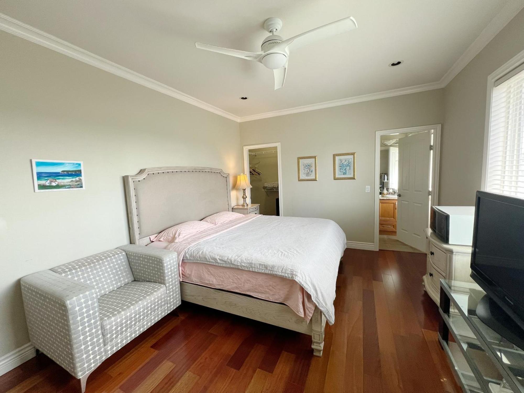 A Cozy Bedroom With A Private Washroom Close To Yvr Richmond Exterior foto